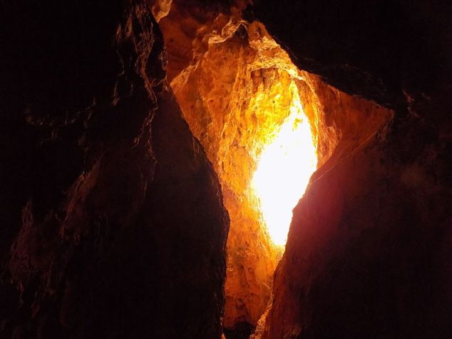 Cave_Cañón_del_Río_Lobos